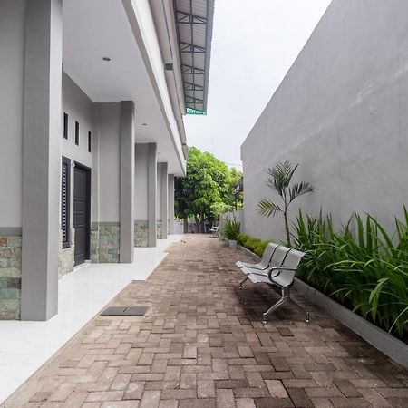 Oyo 470 Green Kno Medan Exterior photo