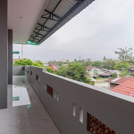 Oyo 470 Green Kno Medan Exterior photo