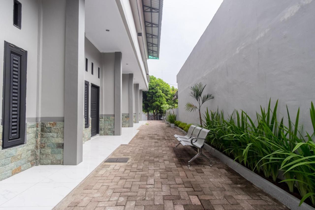 Oyo 470 Green Kno Medan Exterior photo